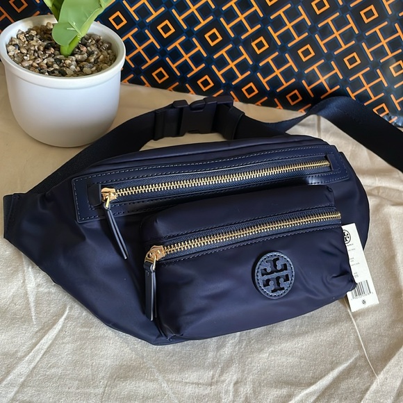 New✨ authentic tory burch nylon belt bag (navy) - Picture 2 of 13